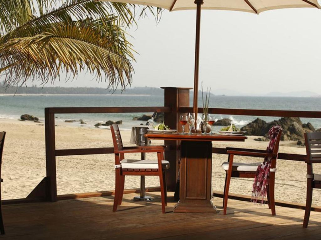 Bayview - The Beach Resort Ngapali Bagian luar foto